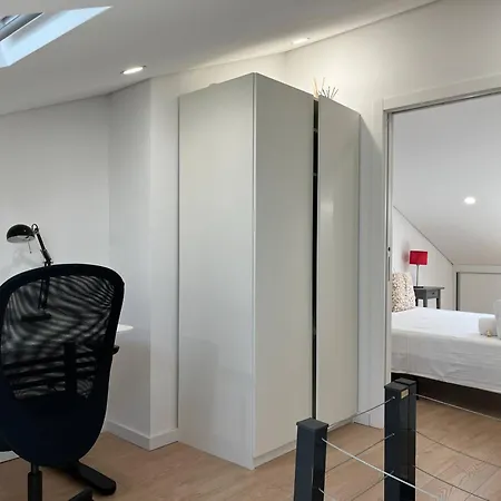 182 Sunset Duplex Apartment *