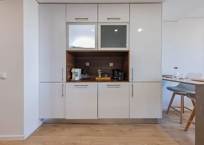 182 Sunset Duplex Apartman *