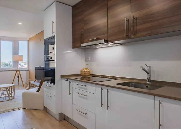 182 Sunset Duplex Apartman *