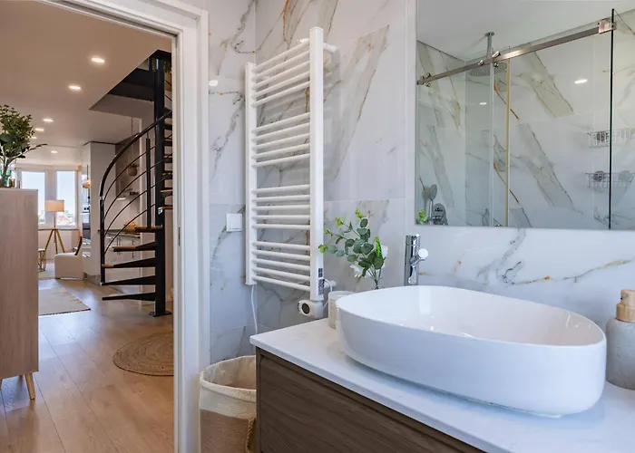 182 Sunset Duplex Apartman