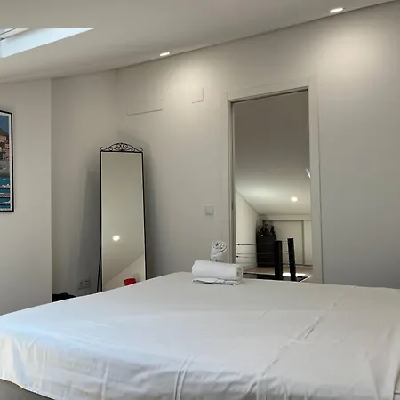 182 Sunset Duplex Lisboa